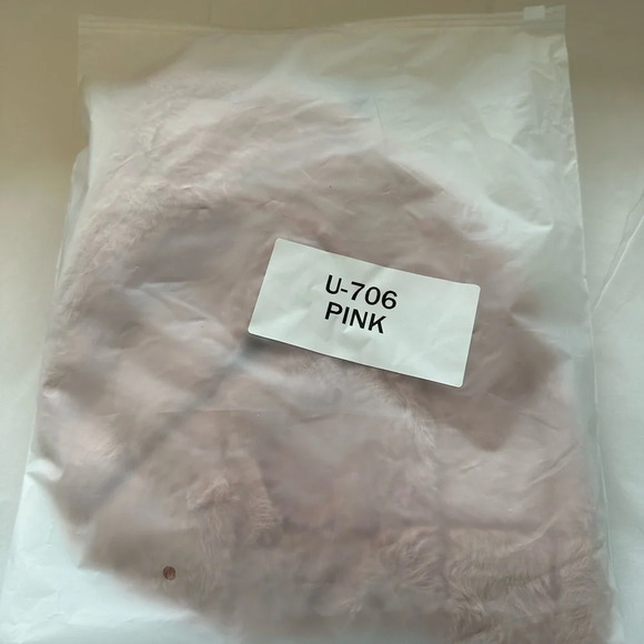 Light Pink Fuzzy Bucket Hat Brand New - Picture 5 of 5